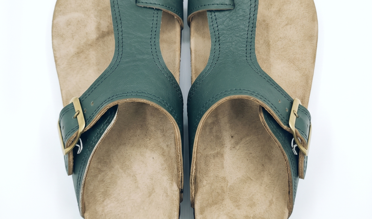 Medina With Toe Ring